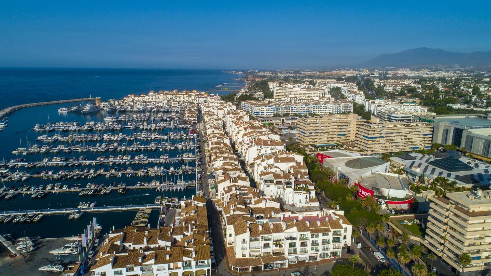 Marbella Banus Suites Экстерьер фото