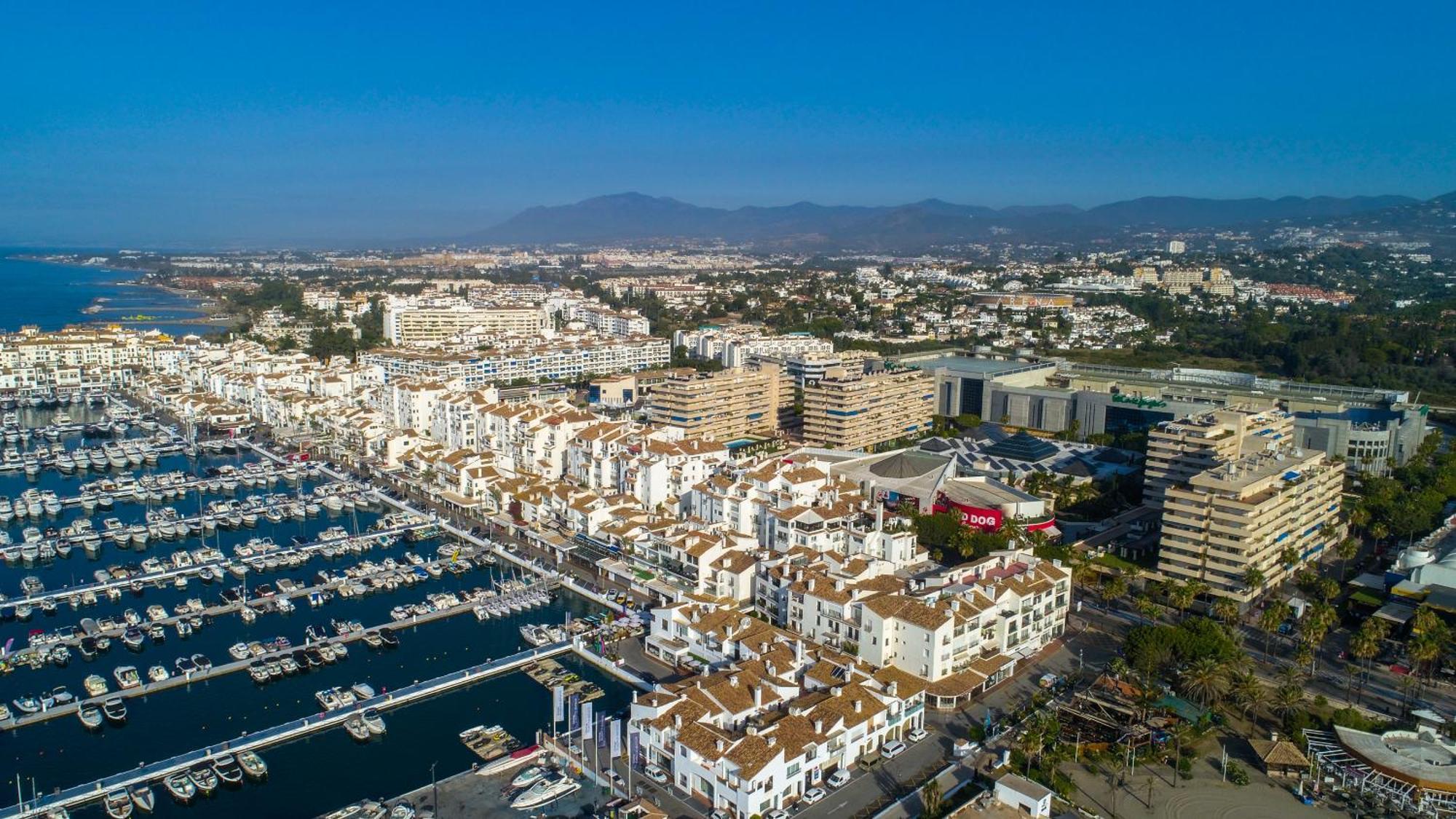 Marbella Banus Suites Экстерьер фото